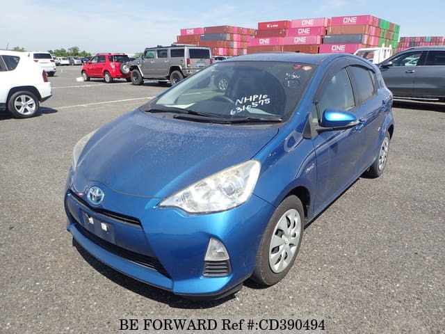 AT AUCKLAND PORT  ”TOYOTA AQUA HYBRID 2014”