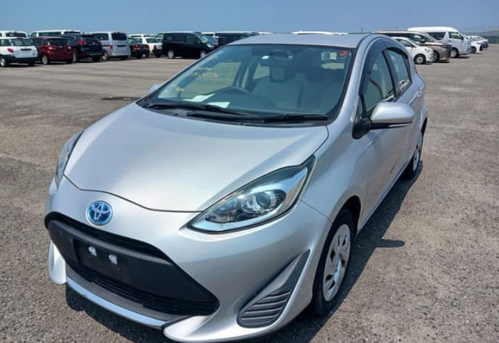 JAPAN STOCK 2021  TOYOTA AQUA L PCKG