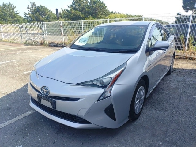 WAY TO NZ SILVER PRIUS 2018/ 80,000 KMS / 4 GRADE S PCKG/ 1800CC